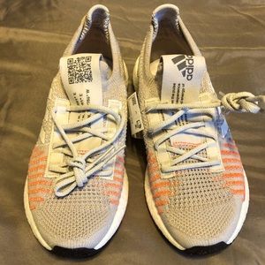 Adidas PulseBoost HD Size 7 Gray/White & Orange